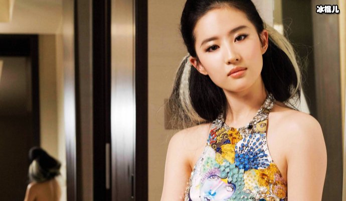 刘亦菲16岁的照片你见过吗？素颜出镜诠释清纯美