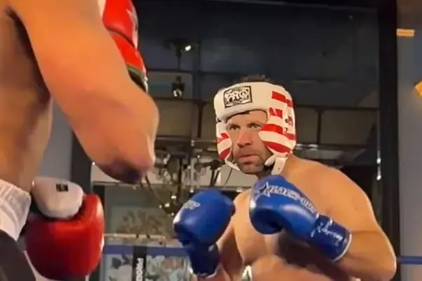 【GG扑克】Jungleman拳击赛结果大翻车！Dan Cates遭判TKO落败