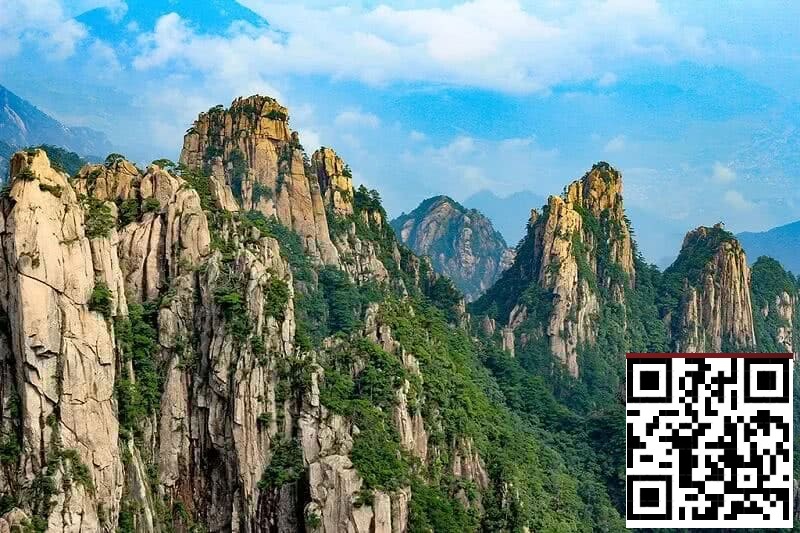 【GG扑克】泰山之巅首日 | 吕彦与何映含分别斩获开幕赛AB组CL，Day1共262人次参与，38人晋级Day2