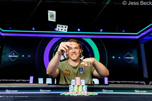 【GG扑克】2026WSOP | $10K超快速赏金赛Yixi Tang单挑惜败Alex Foxen斩获亚军