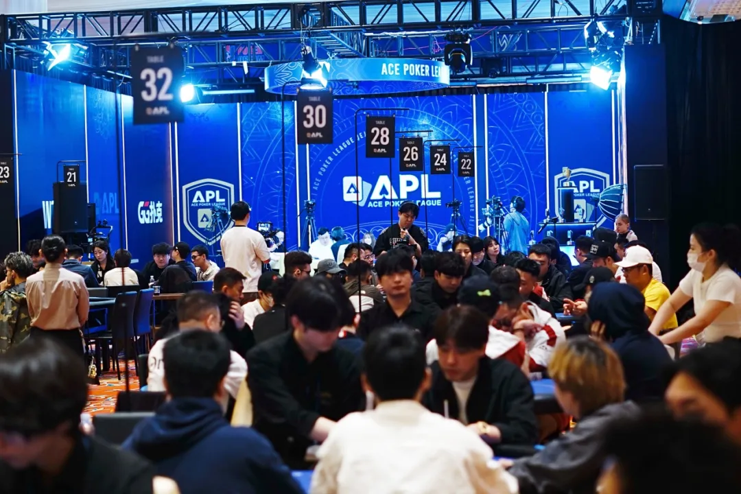 【GG扑克】APL济州岛｜奖池狂飙破保！主赛C/D组合共260人次参赛39人晋级，李欢/Zhang Xugang分别登顶小组CL！明日主赛“末班车”等你抄底！
