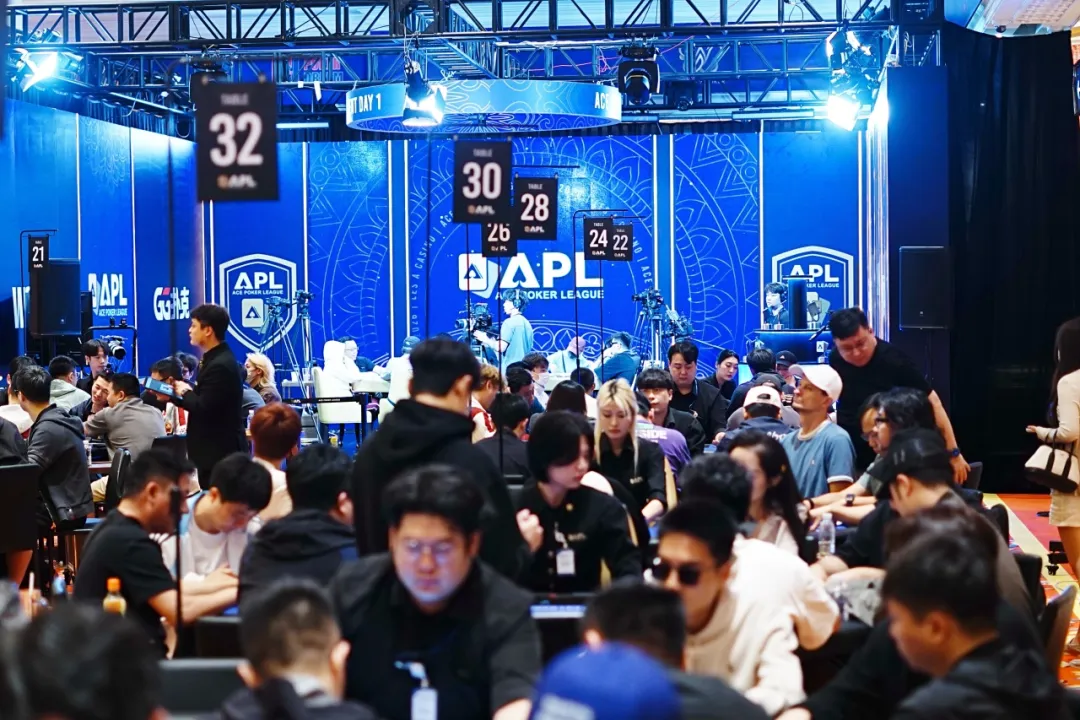 【GG扑克】APL济州岛｜续写高光！主赛狂卷1192人次参赛余172位选手挺进Day2，明日竞逐更高目标！徐杰明加冕系列赛双冠王