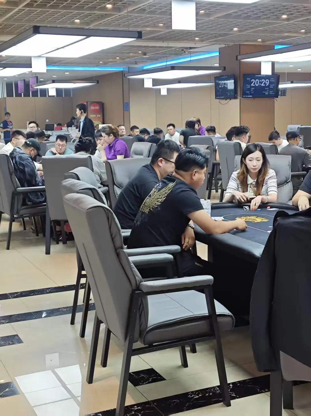【GG扑克】DBPT城市智力竞技S1赛季 | 战火升级！213人征战主赛B组，王商舜登顶“新东北王”
