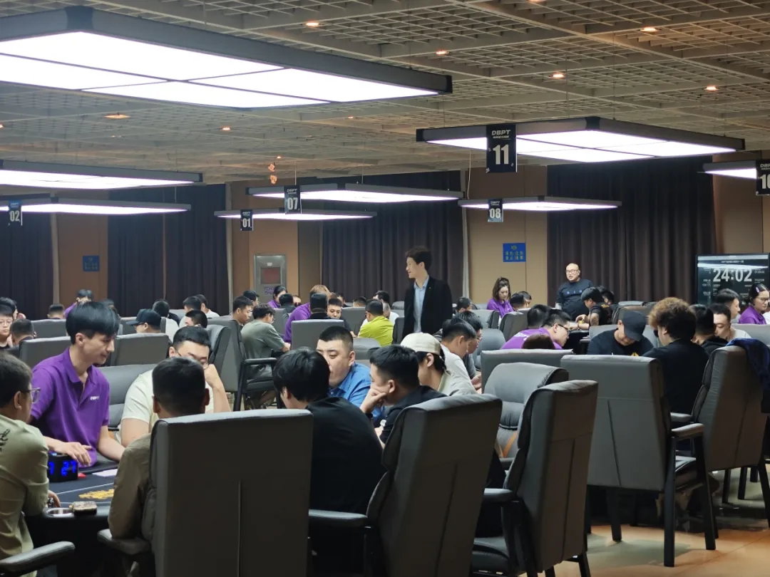 【GG扑克】DBPT葫芦岛站C组战报:270人次创单日新高,何先生118万记分牌登顶“东北王”
