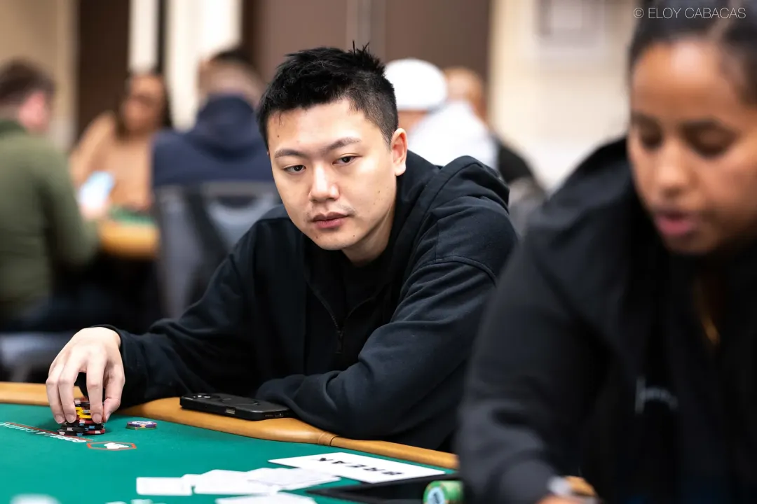 【GG扑克】金手链得主张阳稳了?WSOP主赛Day2顺利过关,与22位同胞同行!