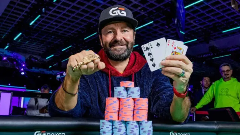 【GG扑克】丹牛赢得2026 WSOP第8条金手链:51岁,他还在赢