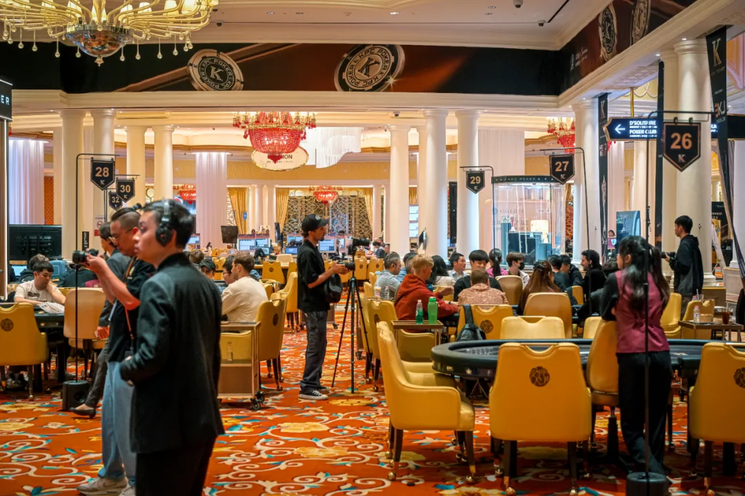 【GG扑克】2026 KPC Poker | 王者主赛事Day2收官,9人FT诞生!茅人及成泡沫男孩,黄鹏背靠背打入主赛FT